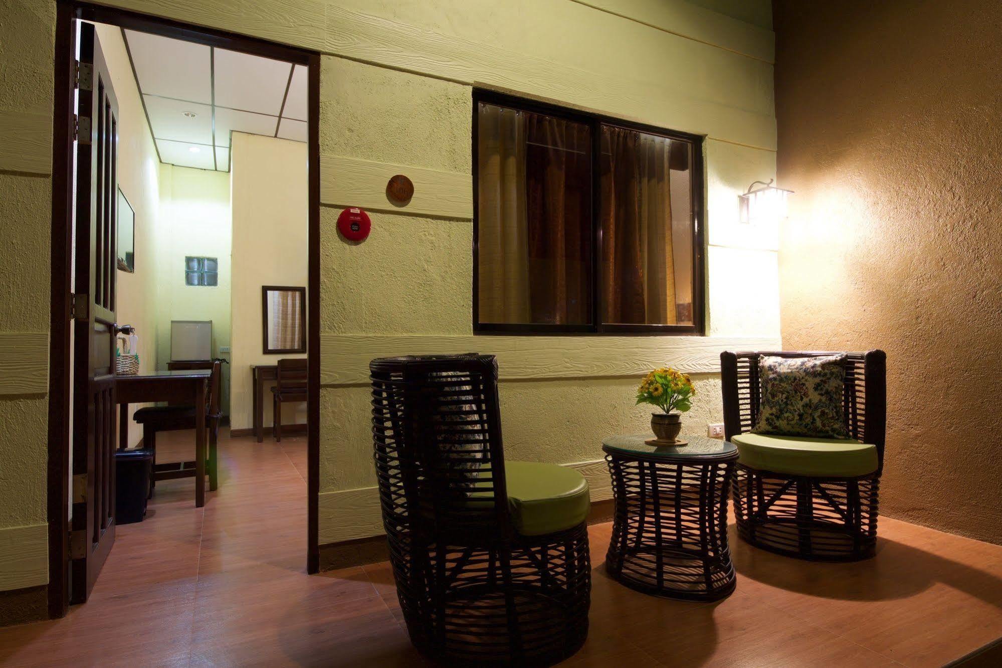 Ala Amid Bed And Breakfast Puerto Princesa Exterior foto